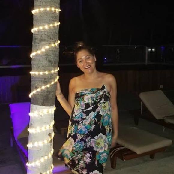 Meet your Posher, Debra - Picture 1 of 1